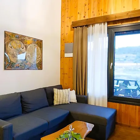 Kartalia Wooden Maisonette 度假居