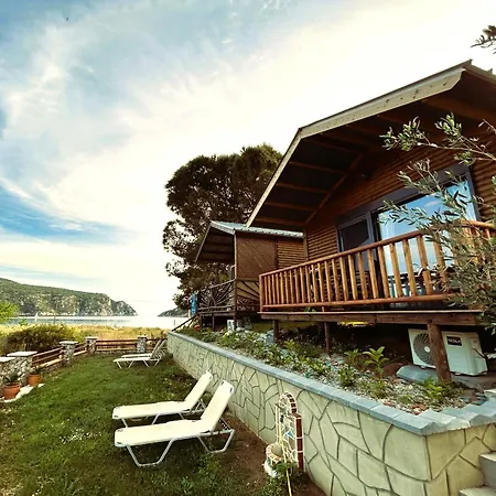 Casa de Férias Kartalia Wooden Maisonette