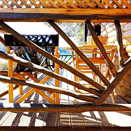 Casa de Férias Kartalia Wooden Maisonette