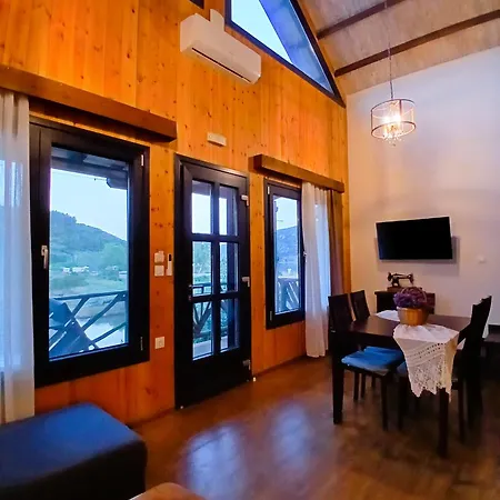 Casa de Férias Kartalia Wooden Maisonette *